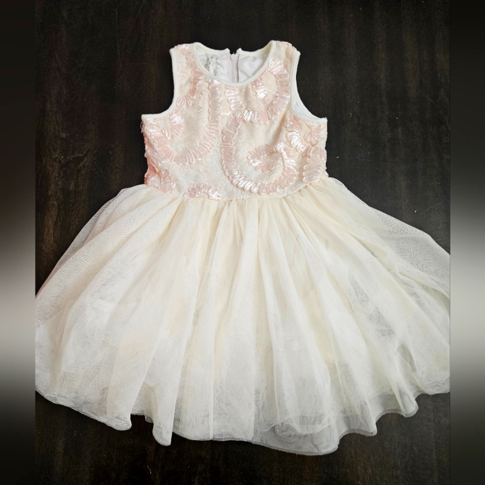 Pippa & Julie pink and cream dress size 4